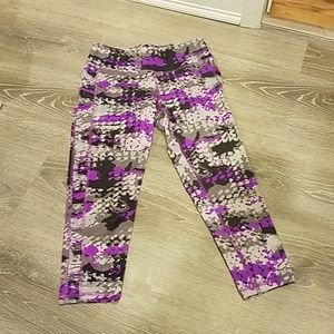 Calvin Klein Exercise Capris Size S